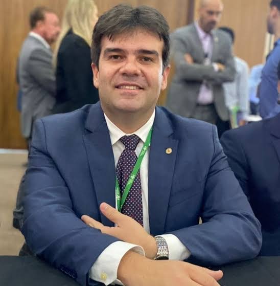 Eduardo Carneiro apresenta voto de aplausos à senadora Daniella Ribeiro por iniciativa do programa ‘Antes que Aconteça’