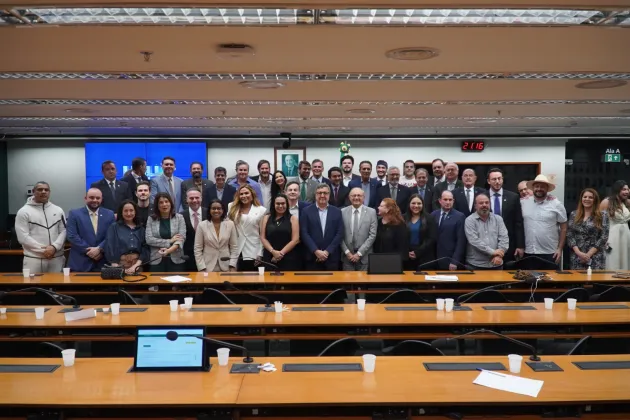 Com voto favorável de Efraim, União Brasil aprova federação com Progressistas
