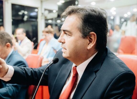 Fábio Carneiro rebate oposição e diz que dados sobre queda na cobertura arbórea em JP são de 2020