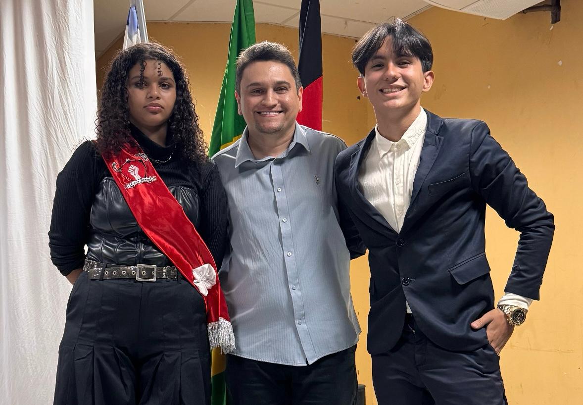 Secretário de Juventude participa de posse Eloisa, autista que preside o Grêmio Estudantil da ECIT Lynaldo Cavalcante
