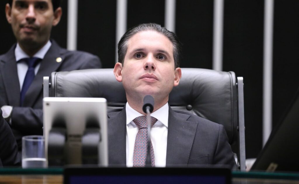 Hugo Motta cobra agilidade para licença ambiental do Eixo Piancó e reforça compromisso com segurança hídrica do Sertão
