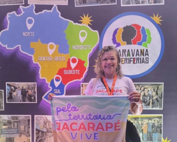 Tião Gomes celebra prêmio nacional do Ministério das Cidades conquistado por Tereza Cristina, da Associação dos Amigos de Jacarapé