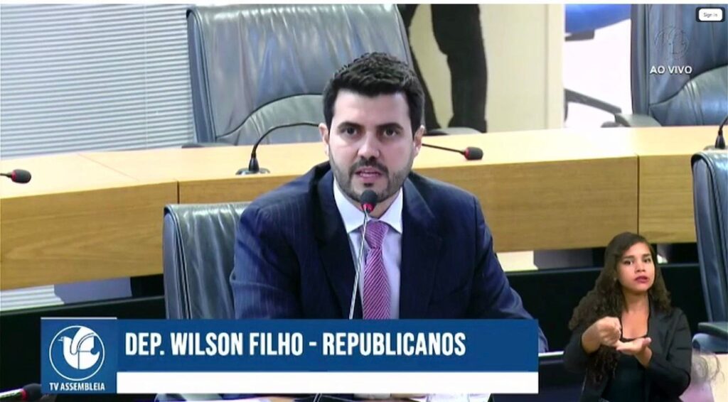 Em defesa da educação: ALPB aprova projeto de Wilson Filho que estabelece acompanhamento de recém-formados no mercado de trabalho