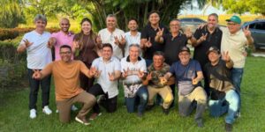 Helder Carvalho reúne bancada em Sousa e vereadores fecham apoio em bloco à pré-candidatura de Lindolfo