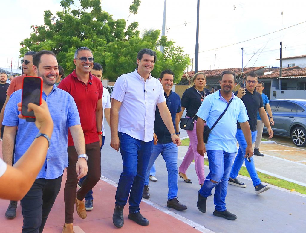 Leo Bezerra inaugura Parque Linear II do Valentina com estrutura completa e destaca investimentos no bairro