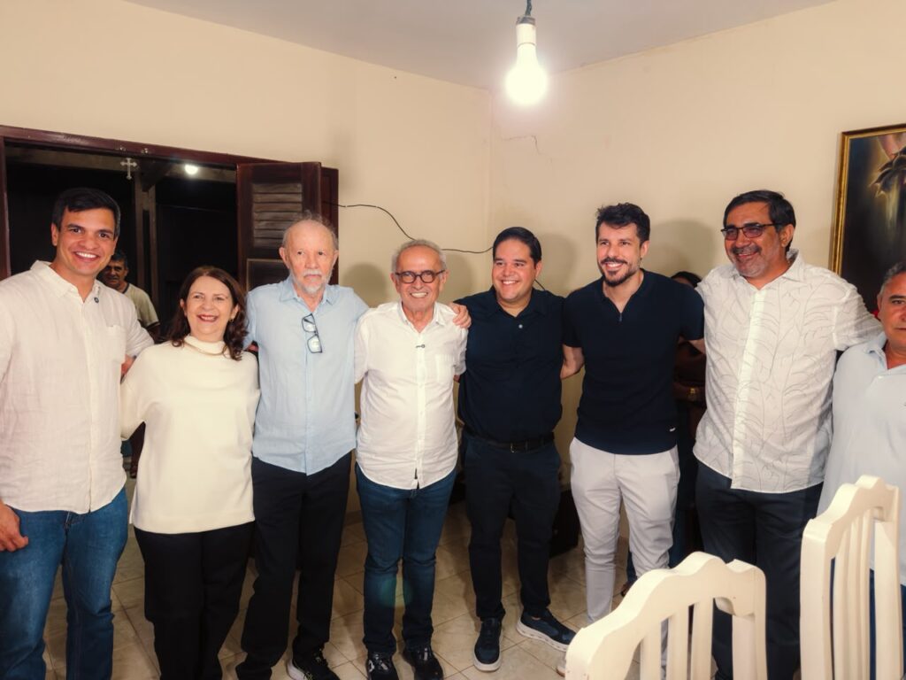 Em Princesa Isabel, Cícero Lucena se compromete com estadualização do Hospital Deputado José Pereira Lima