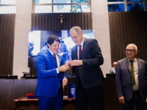 Leo Bezerra é homenageado na comemoração de 135 anos do TJPB e destaca parceria institucional em JP
