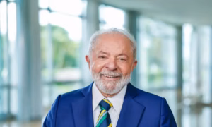 Em virada histórica, Lula derrota Flávio Bolsonaro e chega ao quarto mandato como presidente